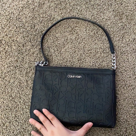 Calvin Klein Shoulder bag - Picture 6 of 7